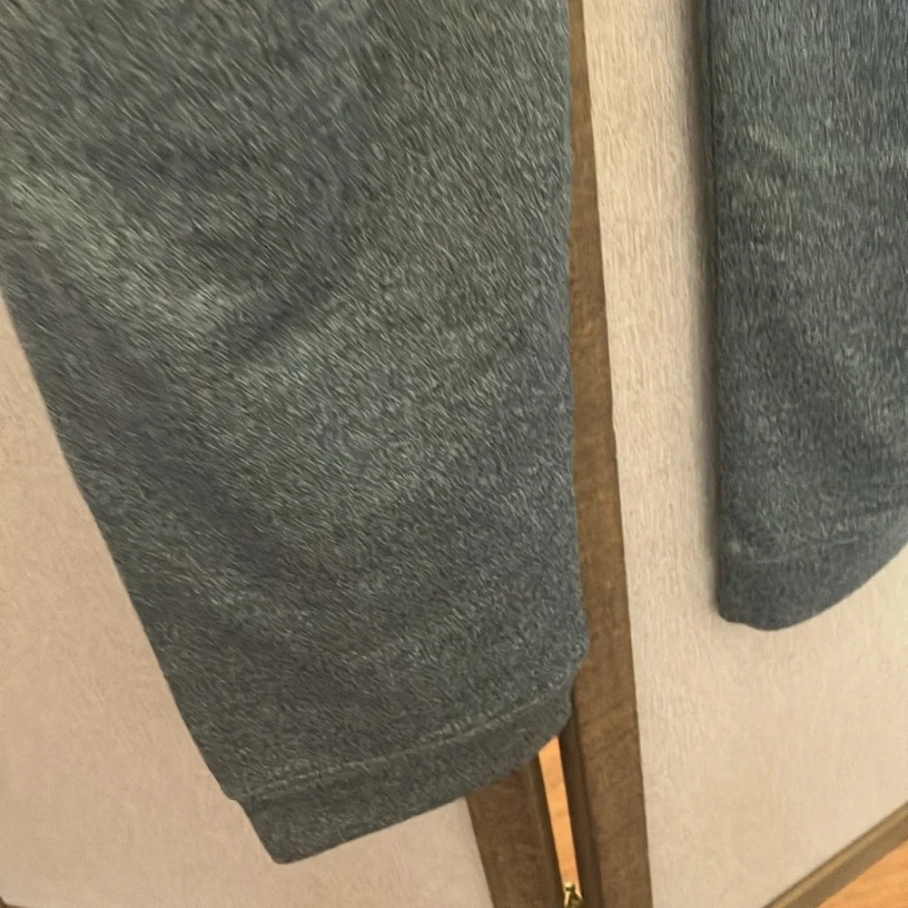 FINAL MARKDOWN RBX Men’s Gray Jogger Pants medium